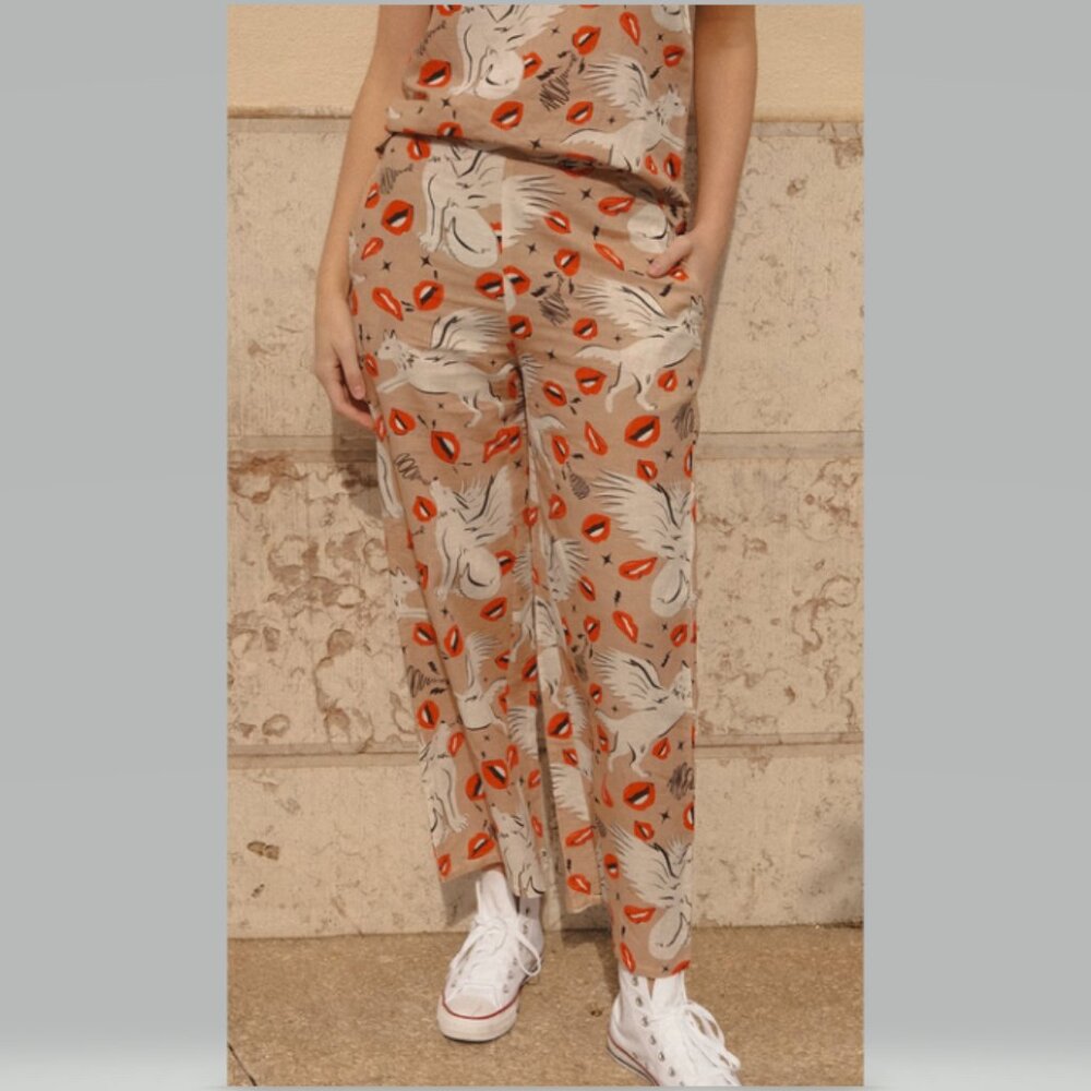Las Surenas Wolf Kisses Beige Pants Size XS NWT